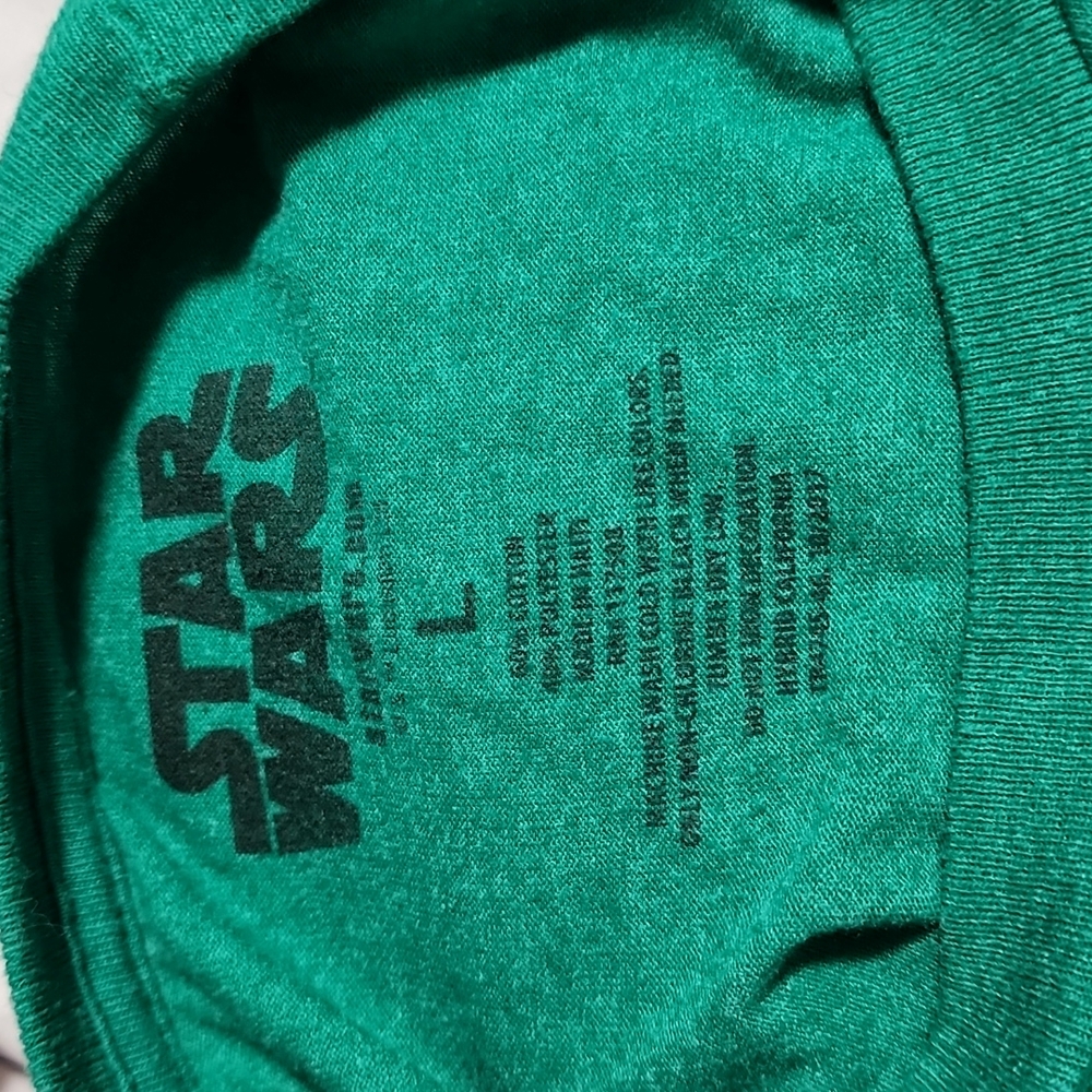 STAR WARS Storm Trooper Christmas Graphic Tee L 12 Boys Girls Kids Santa Hat - Picture 5 of 10